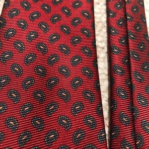 Paul Stuart Silk red paisley tie, hardly worn